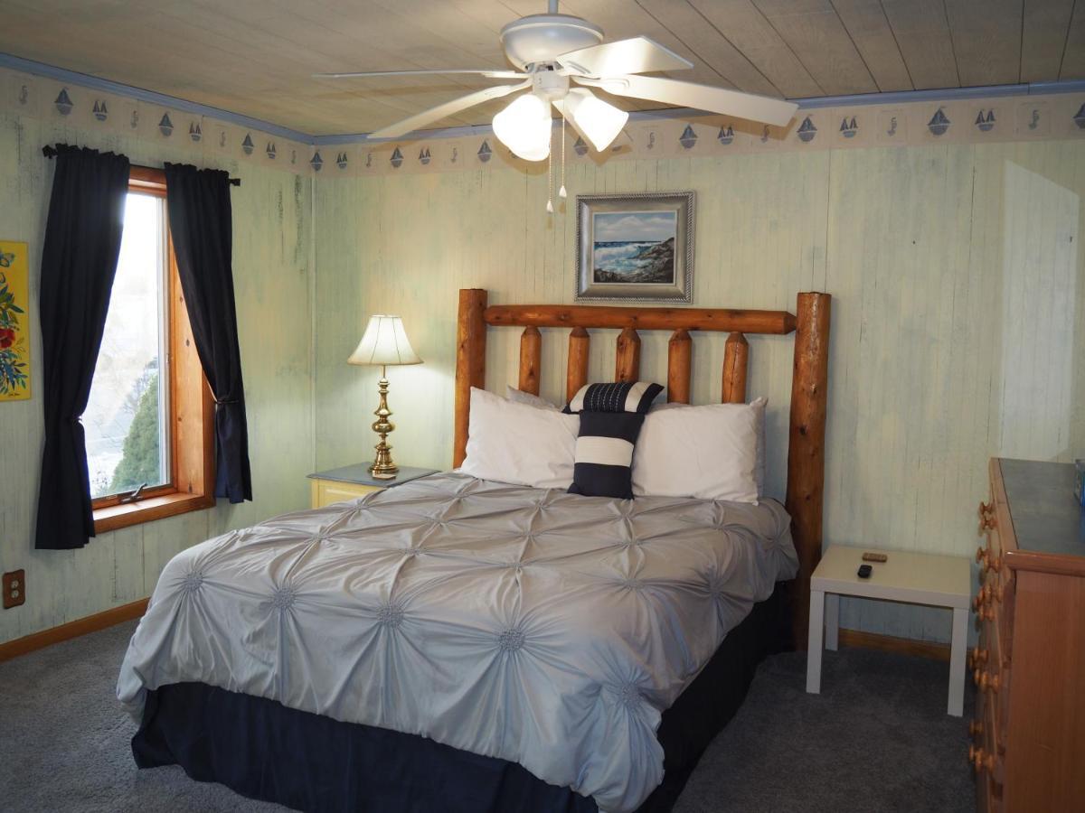 Bayside Cottage - Remodeled And Great Location! Frankfort Bagian luar foto