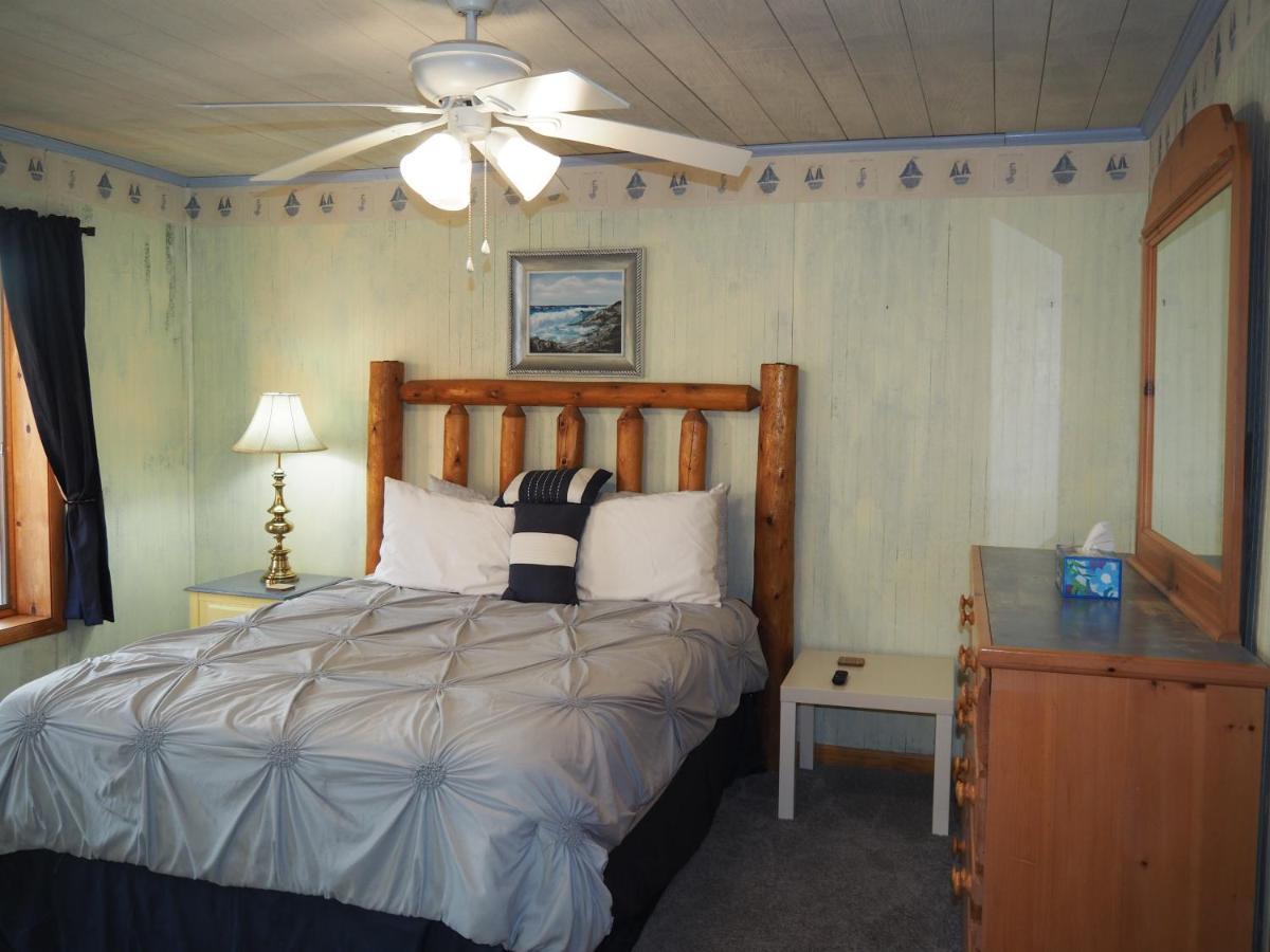 Bayside Cottage - Remodeled And Great Location! Frankfort Bagian luar foto