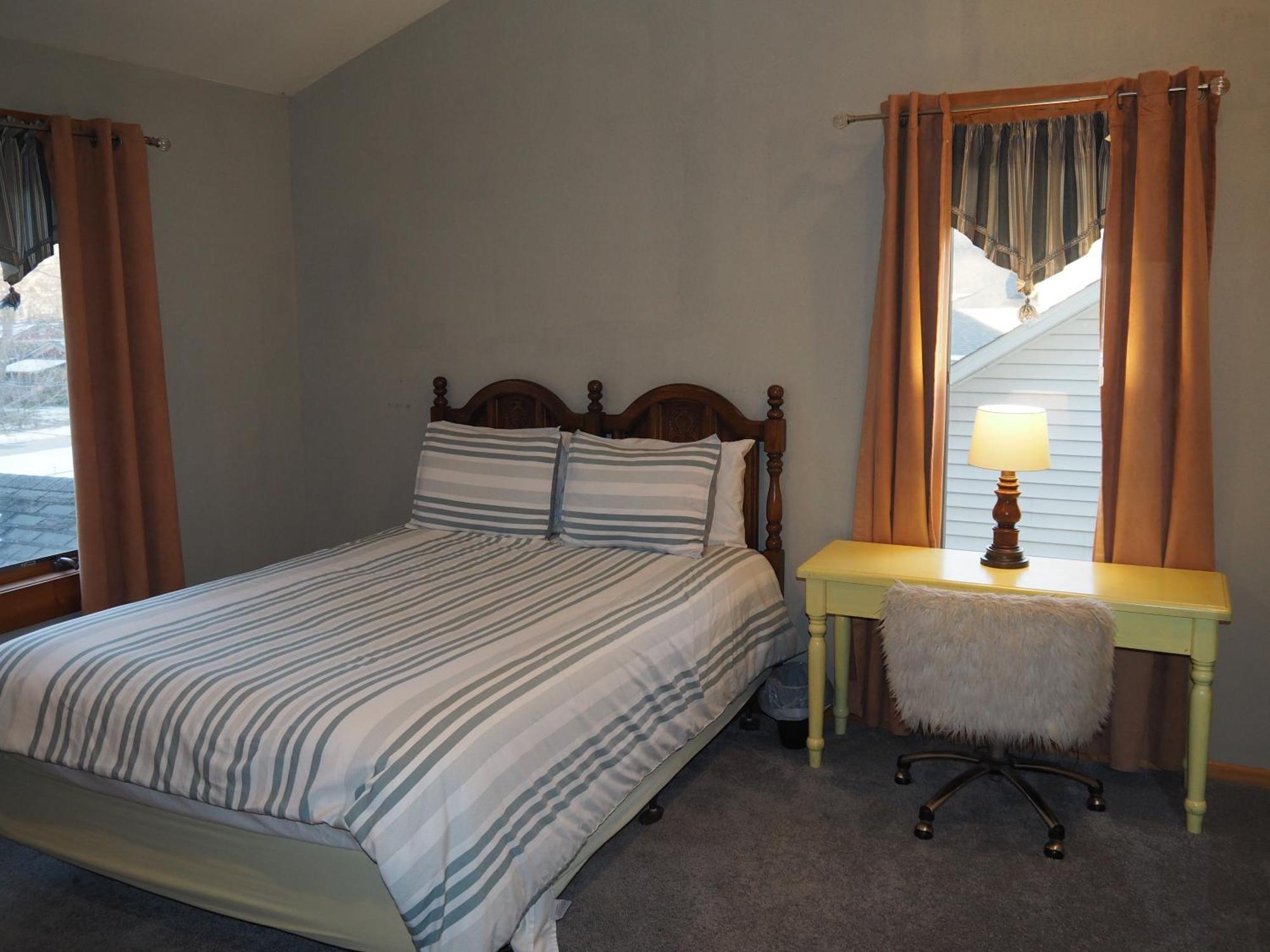 Bayside Cottage - Remodeled And Great Location! Frankfort Bagian luar foto